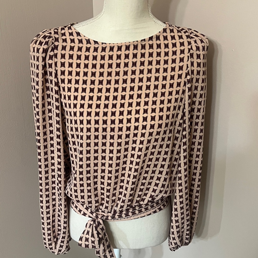 🆕 Express Geometric Patterned Women's Top
